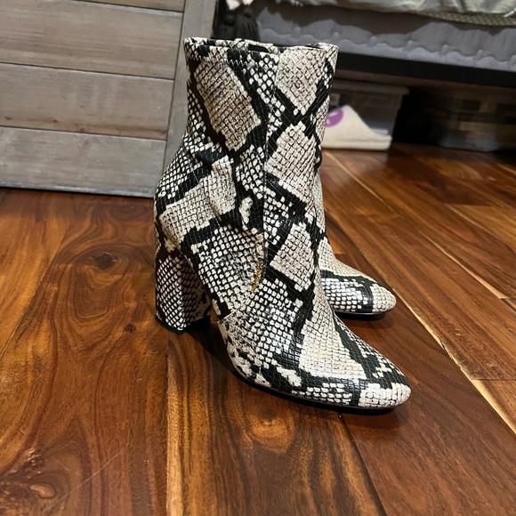 ALDO booties - Picture 6 of 8